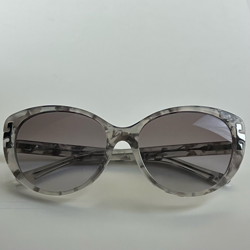 TORY BURCH GRAY SUNGLASSES - Picture 9 of 9